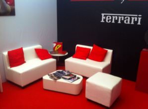 פינת ספות סקאי תערוכת אוטומוטור 2014