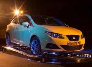 סטנד לתצוגת רכב