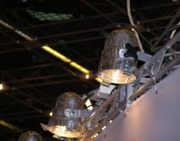 תאורה לביתנים